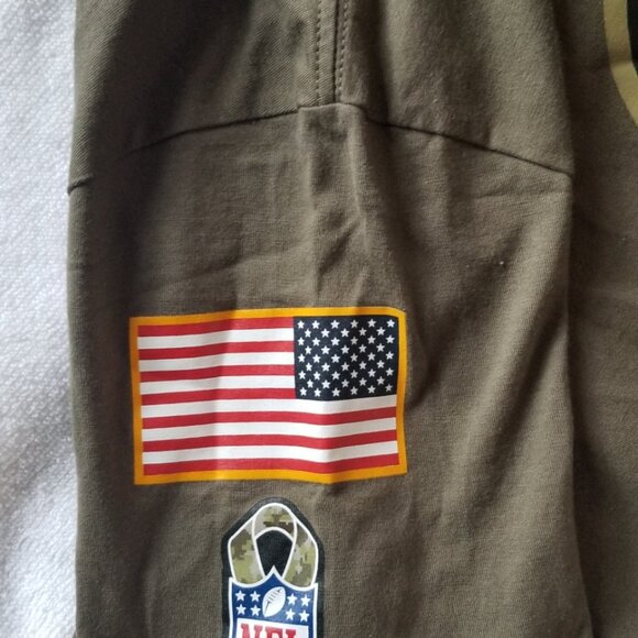 Nike Lamar Jackson Baltimore Ravens Salute to Service Name & Number T-Shirt, MD - Picture 4 of 10